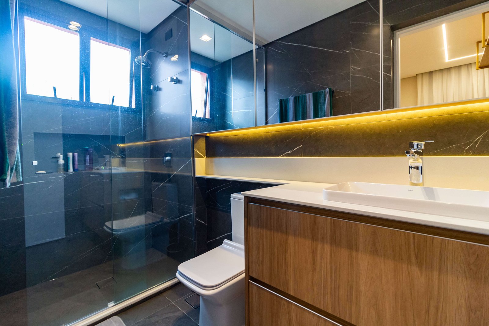 Banheiro planejado moderno