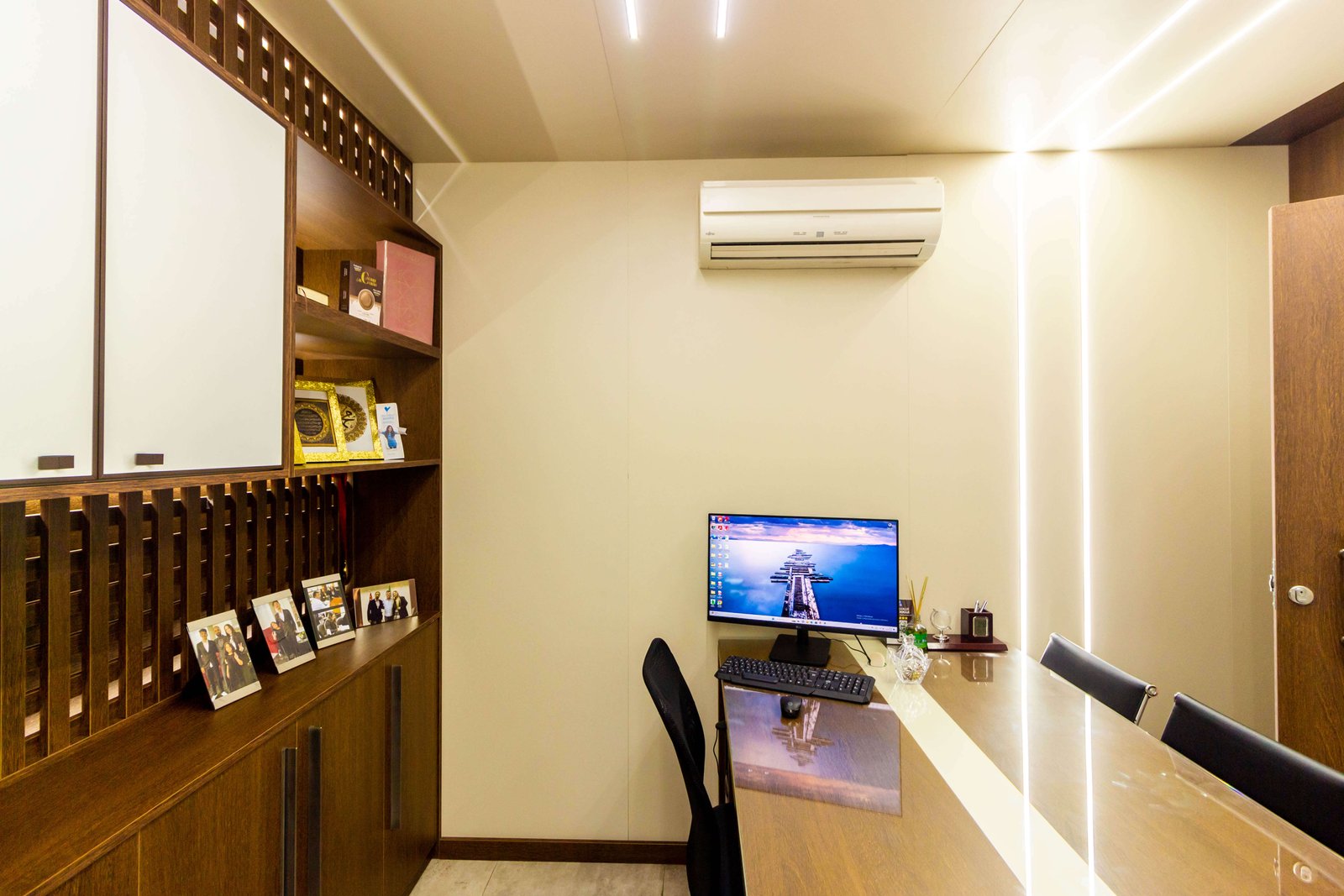 Home Office integrado e elegante